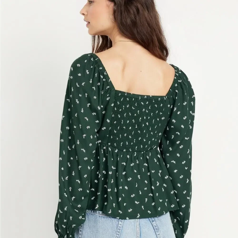 Green Puff Sleeve Blouse with Square Neck and Ruched Details
